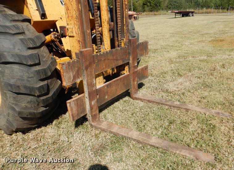 image for item DG1766 1998 John Deere 488E  forklift