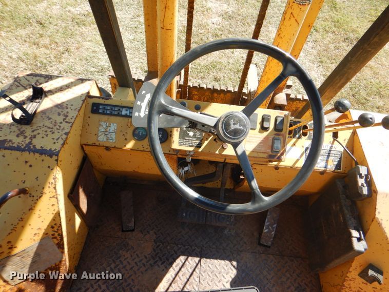 image for item DG1766 1998 John Deere 488E  forklift