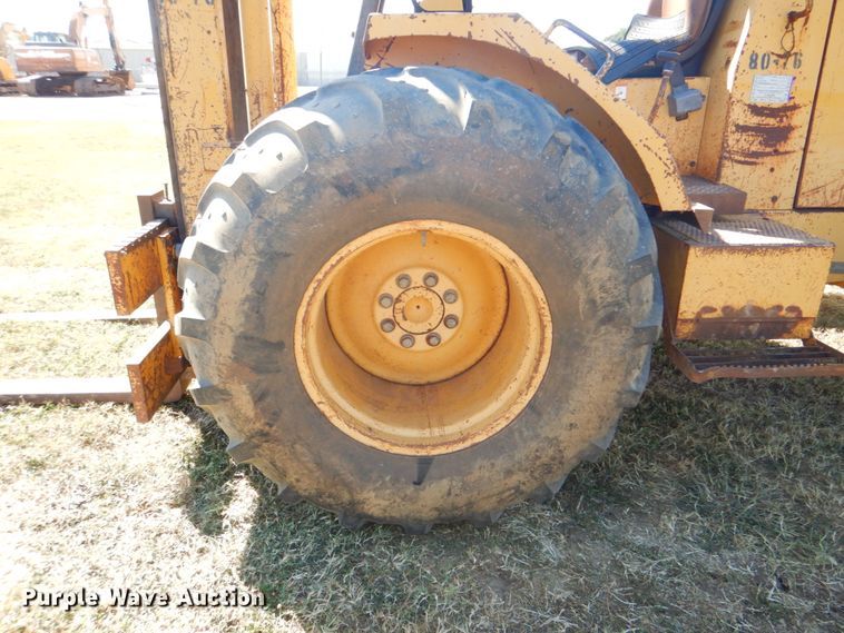 image for item DG1766 1998 John Deere 488E  forklift