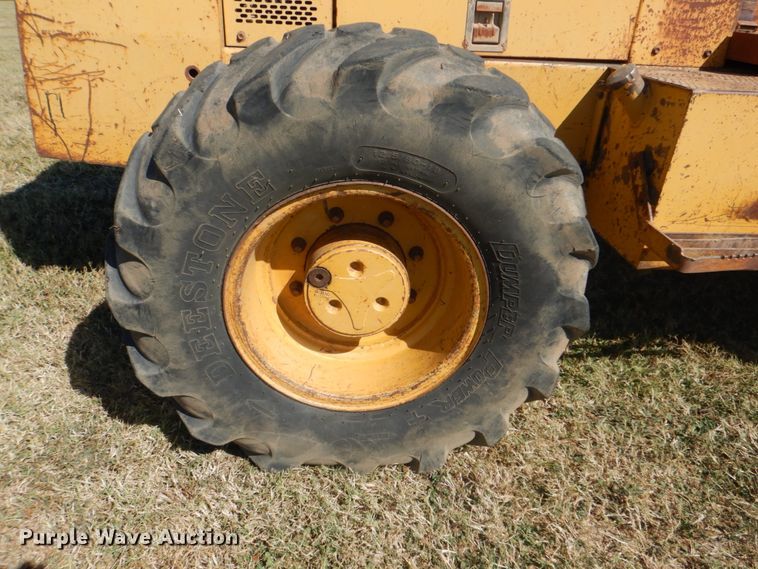 image for item DG1766 1998 John Deere 488E  forklift