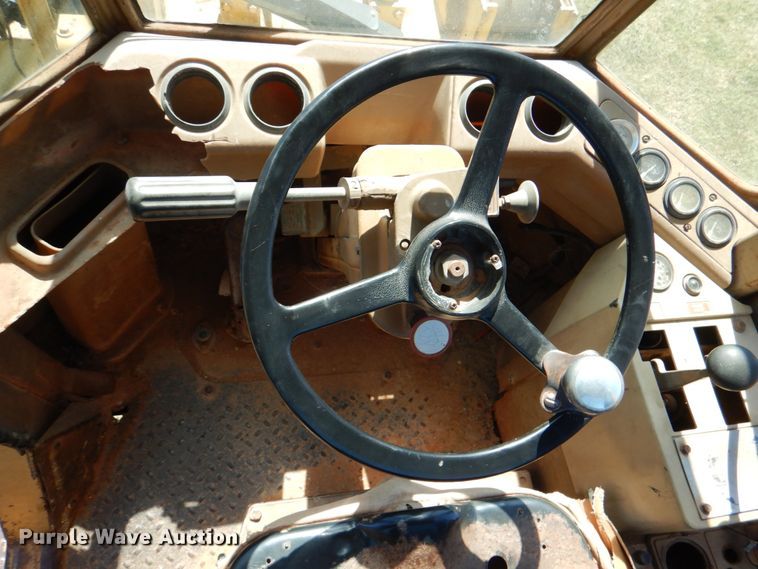 image for item DG1783 1985 Caterpillar 926  wheel loader