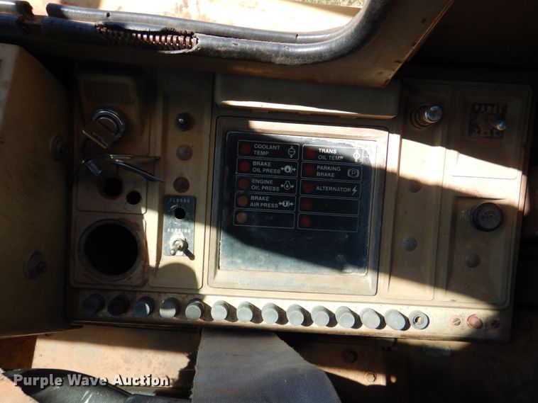 image for item DG1783 1985 Caterpillar 926  wheel loader