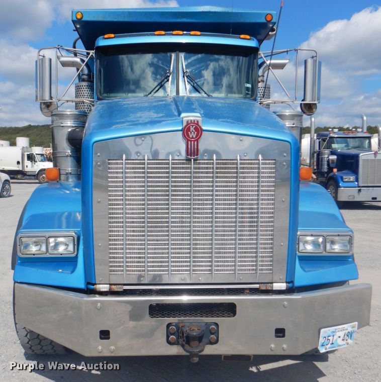 image for item DG1844 2005 Kenworth T800  dump truck
