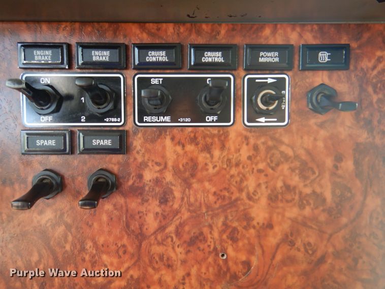 image for item DG1844 2005 Kenworth T800  dump truck