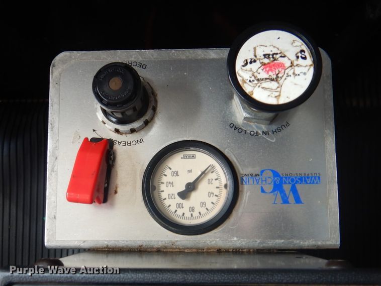 image for item DG1844 2005 Kenworth T800  dump truck