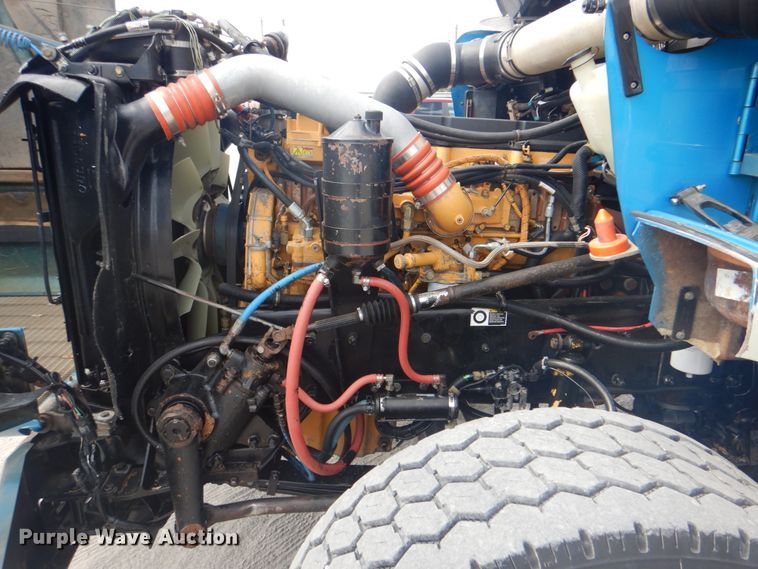 image for item DG1844 2005 Kenworth T800  dump truck