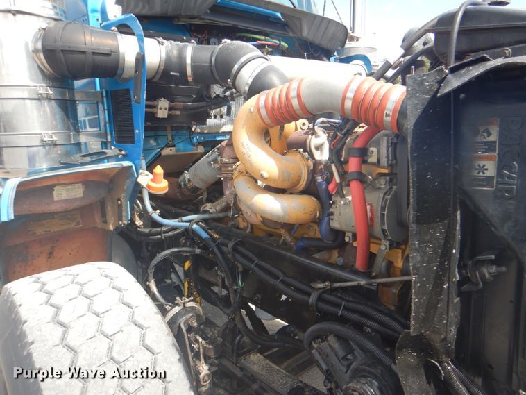 image for item DG1844 2005 Kenworth T800  dump truck