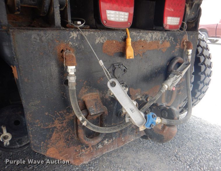 image for item DG1844 2005 Kenworth T800  dump truck