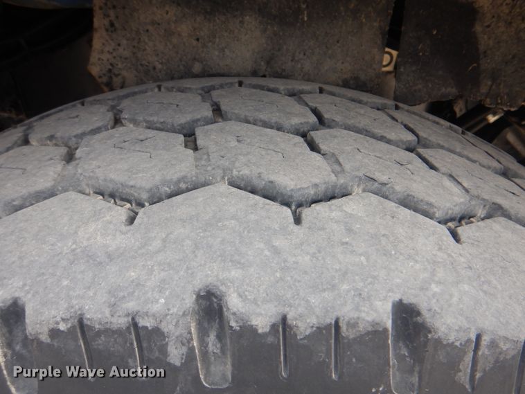 image for item DG1844 2005 Kenworth T800  dump truck