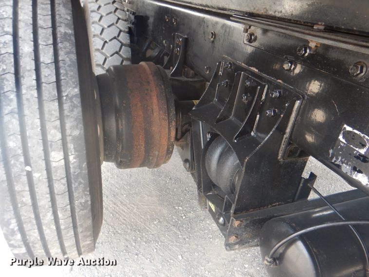 image for item DG1844 2005 Kenworth T800  dump truck