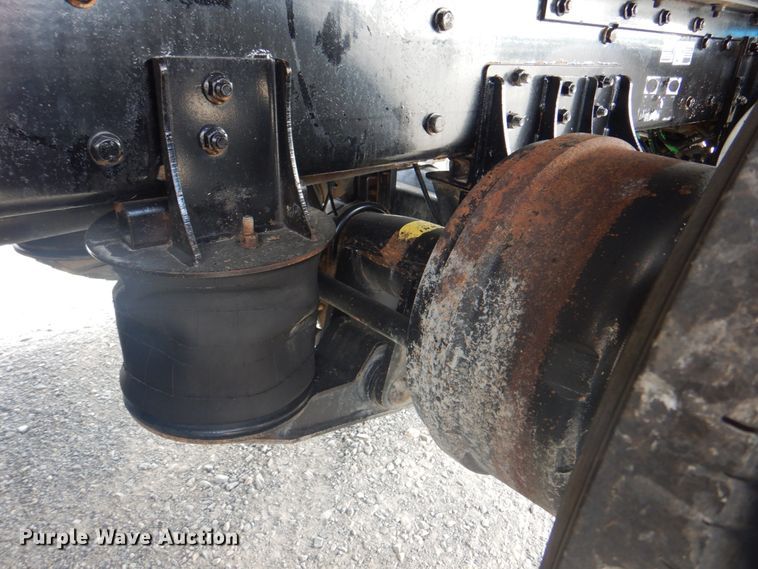 image for item DG1844 2005 Kenworth T800  dump truck