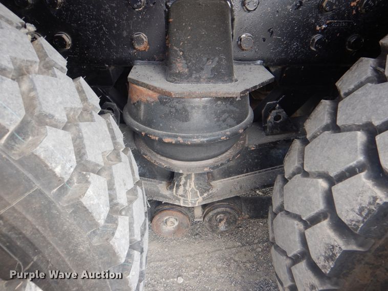 image for item DG1844 2005 Kenworth T800  dump truck