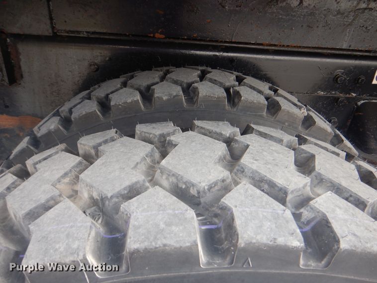 image for item DG1844 2005 Kenworth T800  dump truck