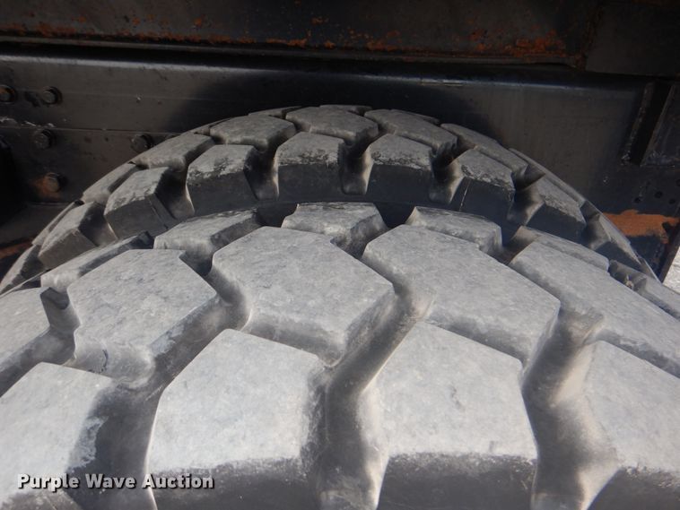 image for item DG1844 2005 Kenworth T800  dump truck