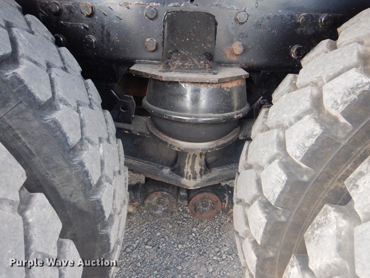 image for item DG1844 2005 Kenworth T800  dump truck