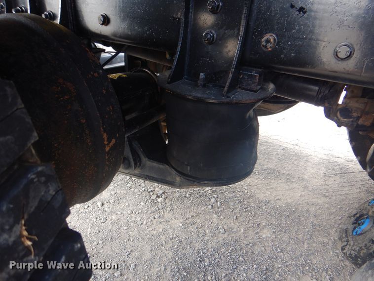 image for item DG1844 2005 Kenworth T800  dump truck