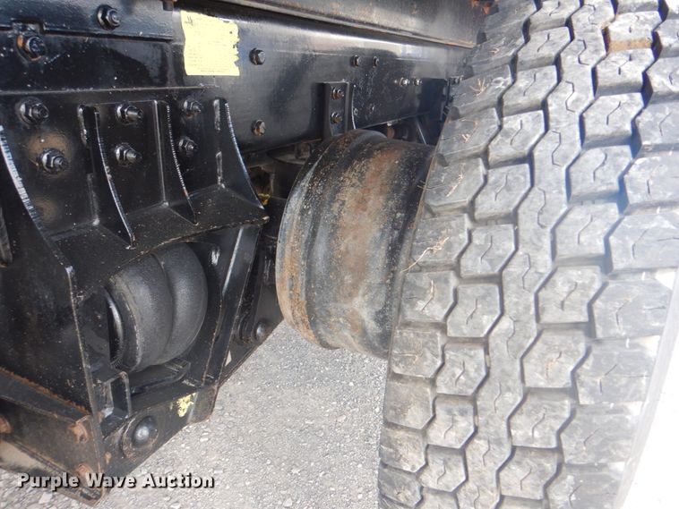 image for item DG1844 2005 Kenworth T800  dump truck