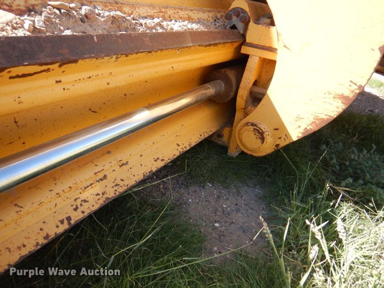 image for item DI5743 2002 John Deere 670C  motor grader