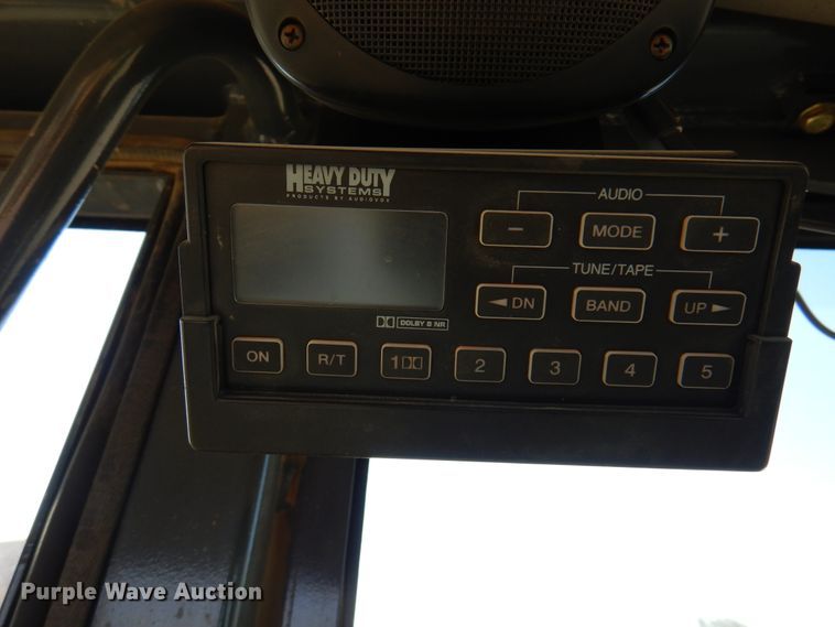 image for item DI5743 2002 John Deere 670C  motor grader