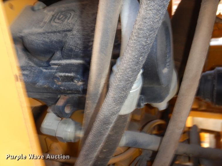 image for item DI5743 2002 John Deere 670C  motor grader