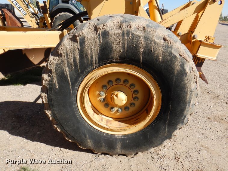 image for item DI5743 2002 John Deere 670C  motor grader