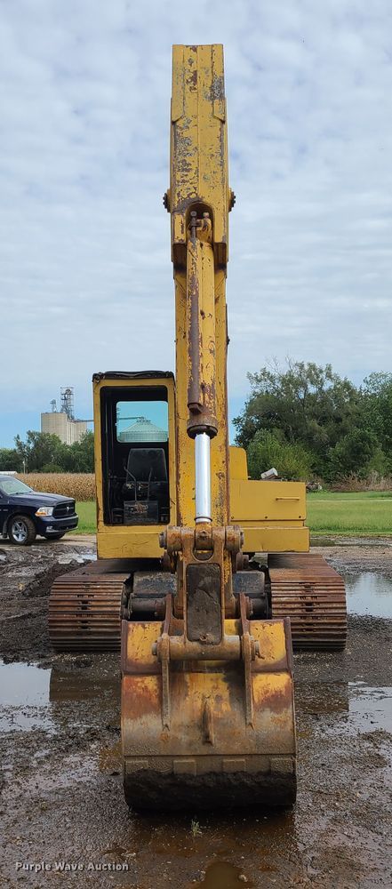image for item DI6198 1980 John Deere 690B  excavator