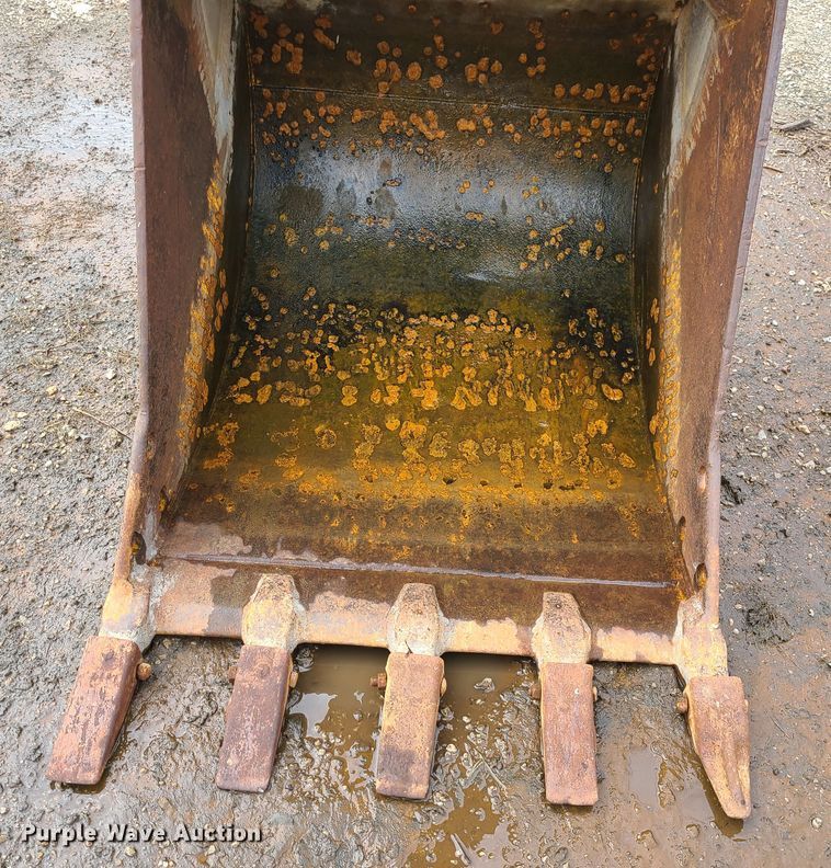 image for item DI6198 1980 John Deere 690B  excavator