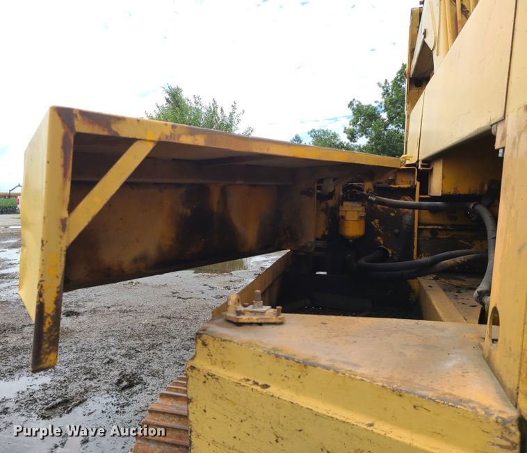 image for item DI6198 1980 John Deere 690B  excavator