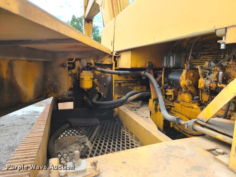 image for item DI6198 1980 John Deere 690B  excavator