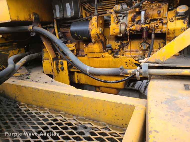 image for item DI6198 1980 John Deere 690B  excavator