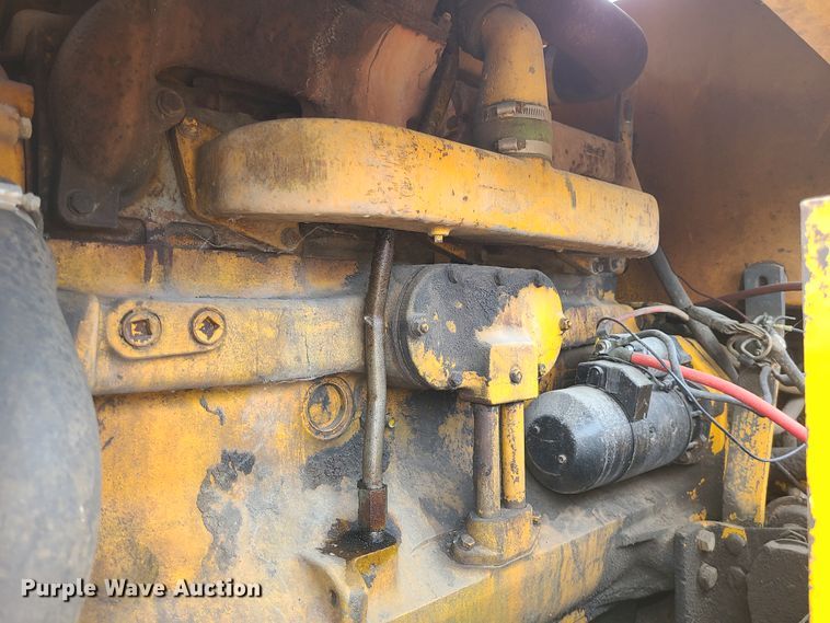 image for item DI6198 1980 John Deere 690B  excavator