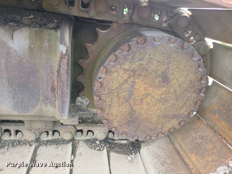 image for item DI6198 1980 John Deere 690B  excavator