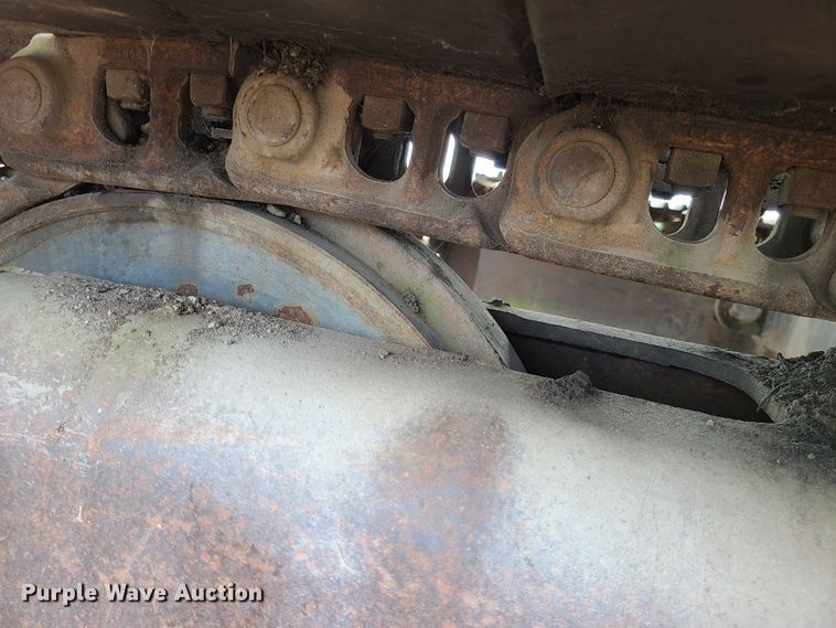 image for item DI6198 1980 John Deere 690B  excavator