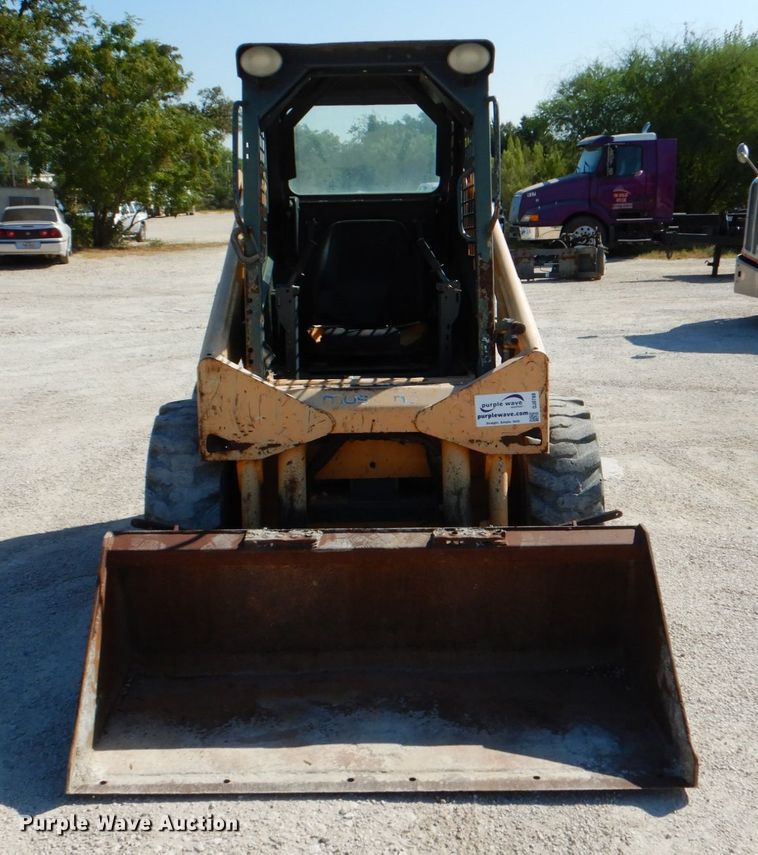 image for item DJ0788 2008 Mustang 2044  skid steer loader
