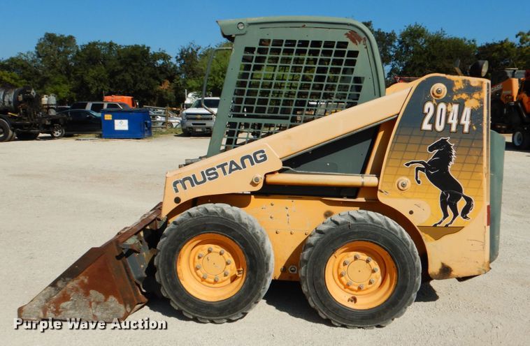 image for item DJ0788 2008 Mustang 2044  skid steer loader
