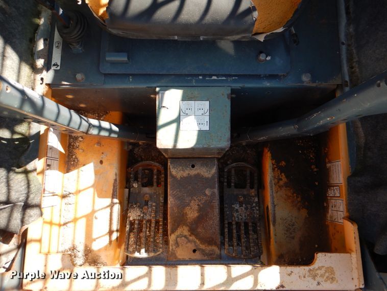 image for item DJ0788 2008 Mustang 2044  skid steer loader