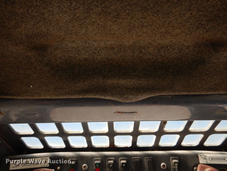 image for item DJ0788 2008 Mustang 2044  skid steer loader