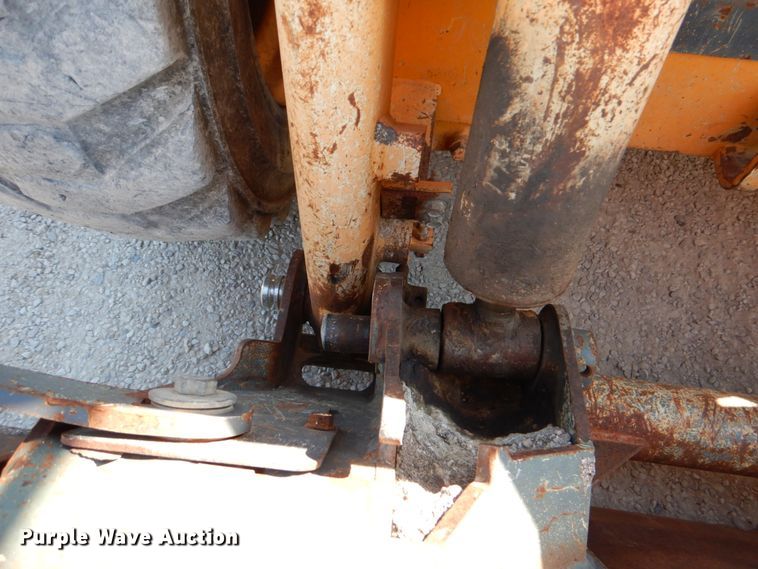 image for item DJ0788 2008 Mustang 2044  skid steer loader