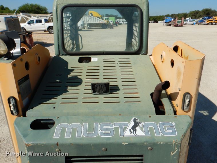 image for item DJ0788 2008 Mustang 2044  skid steer loader