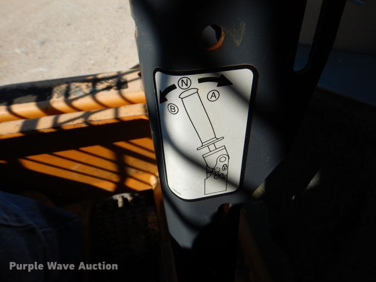 image for item DJ0788 2008 Mustang 2044  skid steer loader