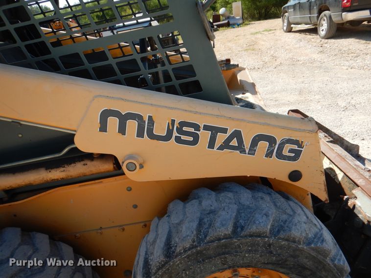 image for item DJ0788 2008 Mustang 2044  skid steer loader