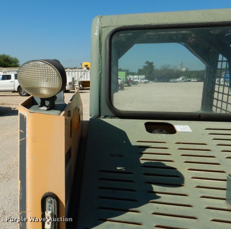 image for item DJ0788 2008 Mustang 2044  skid steer loader