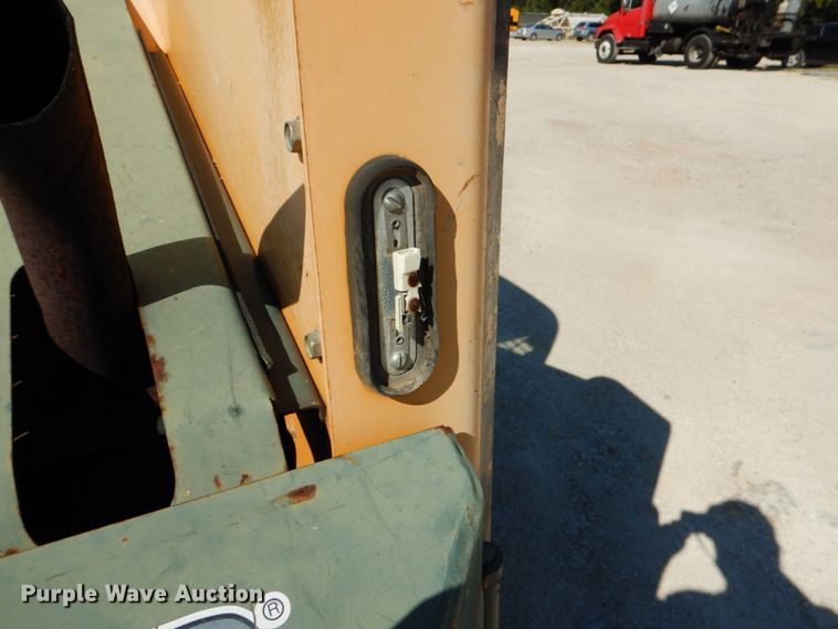 image for item DJ0788 2008 Mustang 2044  skid steer loader