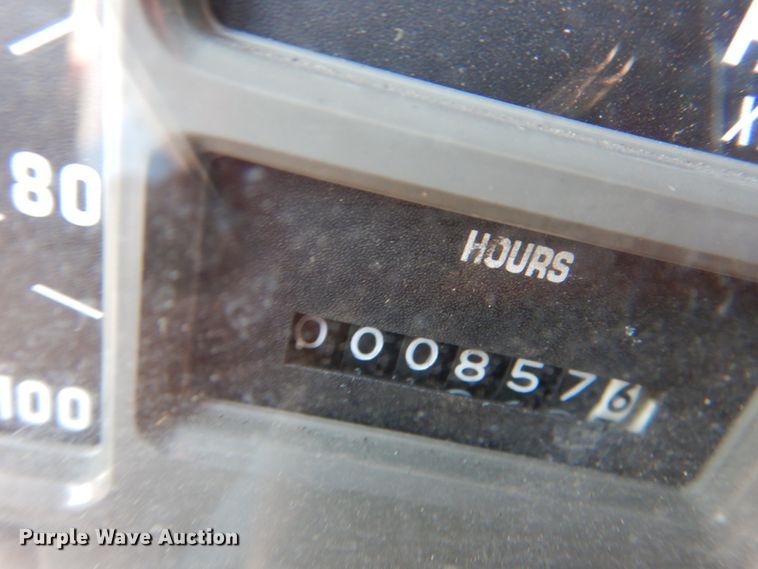 image for item DJ0789 1996 International 4700  seal coat truck