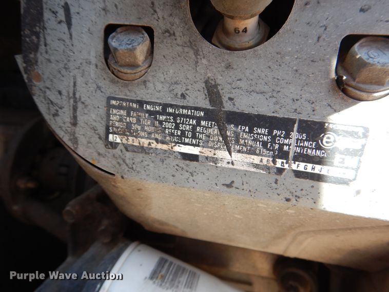 image for item DJ0789 1996 International 4700  seal coat truck