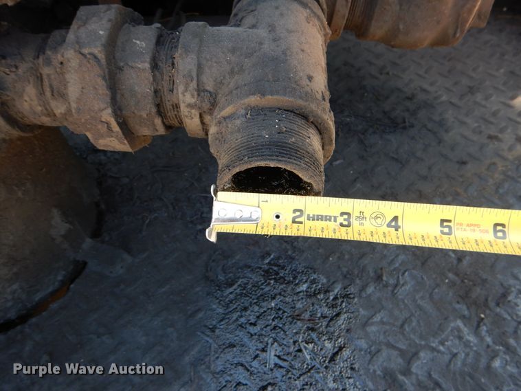 image for item DJ0789 1996 International 4700  seal coat truck