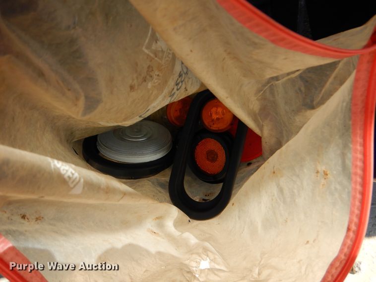 image for item DJ0789 1996 International 4700  seal coat truck