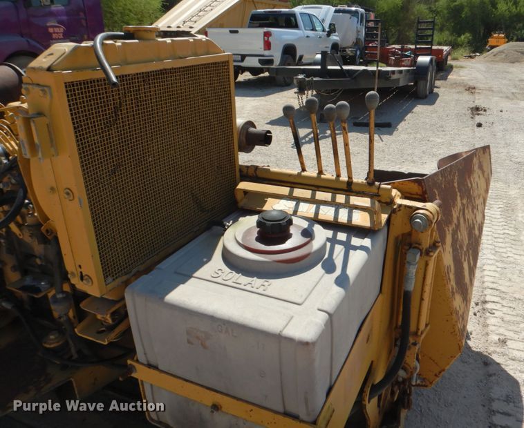 image for item DJ0790 Blaw-Knox M45OD-01-145  paver