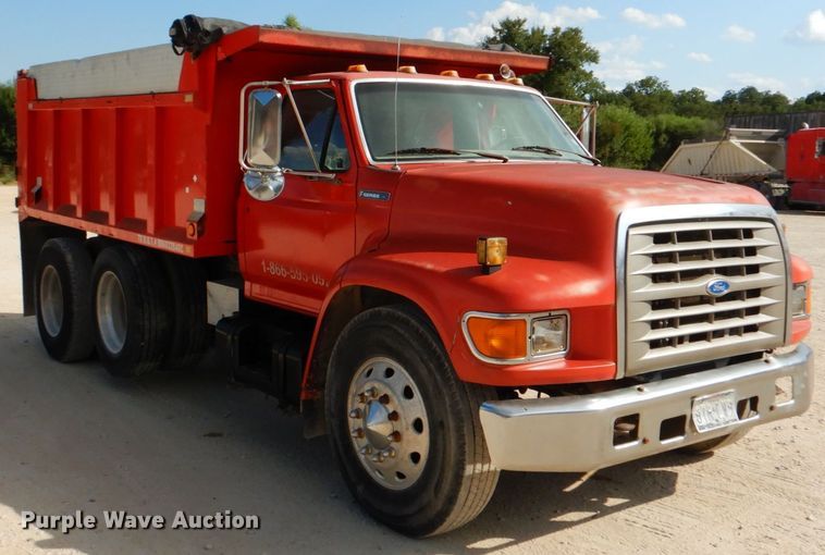 image for item DJ0792 1996 Ford F800  dump truck