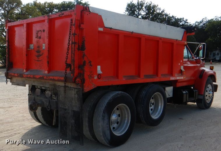 image for item DJ0792 1996 Ford F800  dump truck